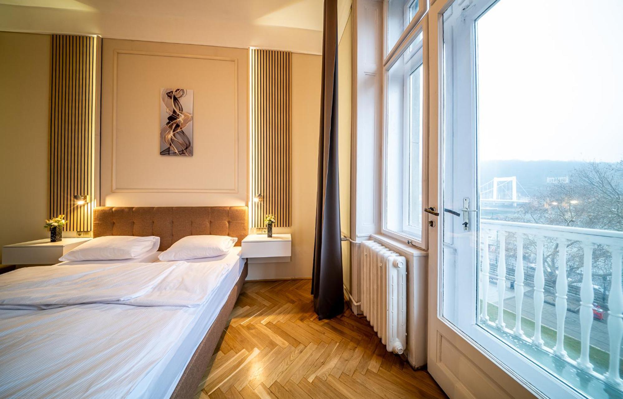 Grand Danube * Budapesta