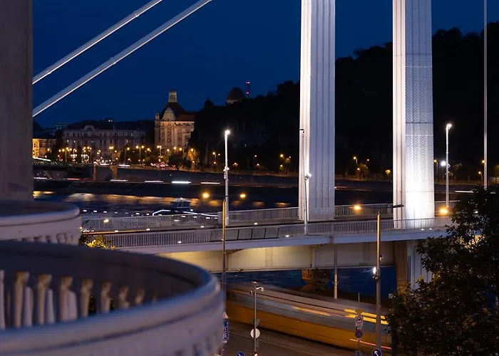 Budapest Grand Danube Suite